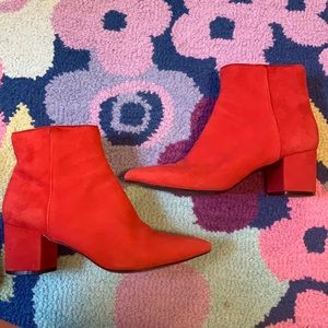 Steve Madden red suede boats